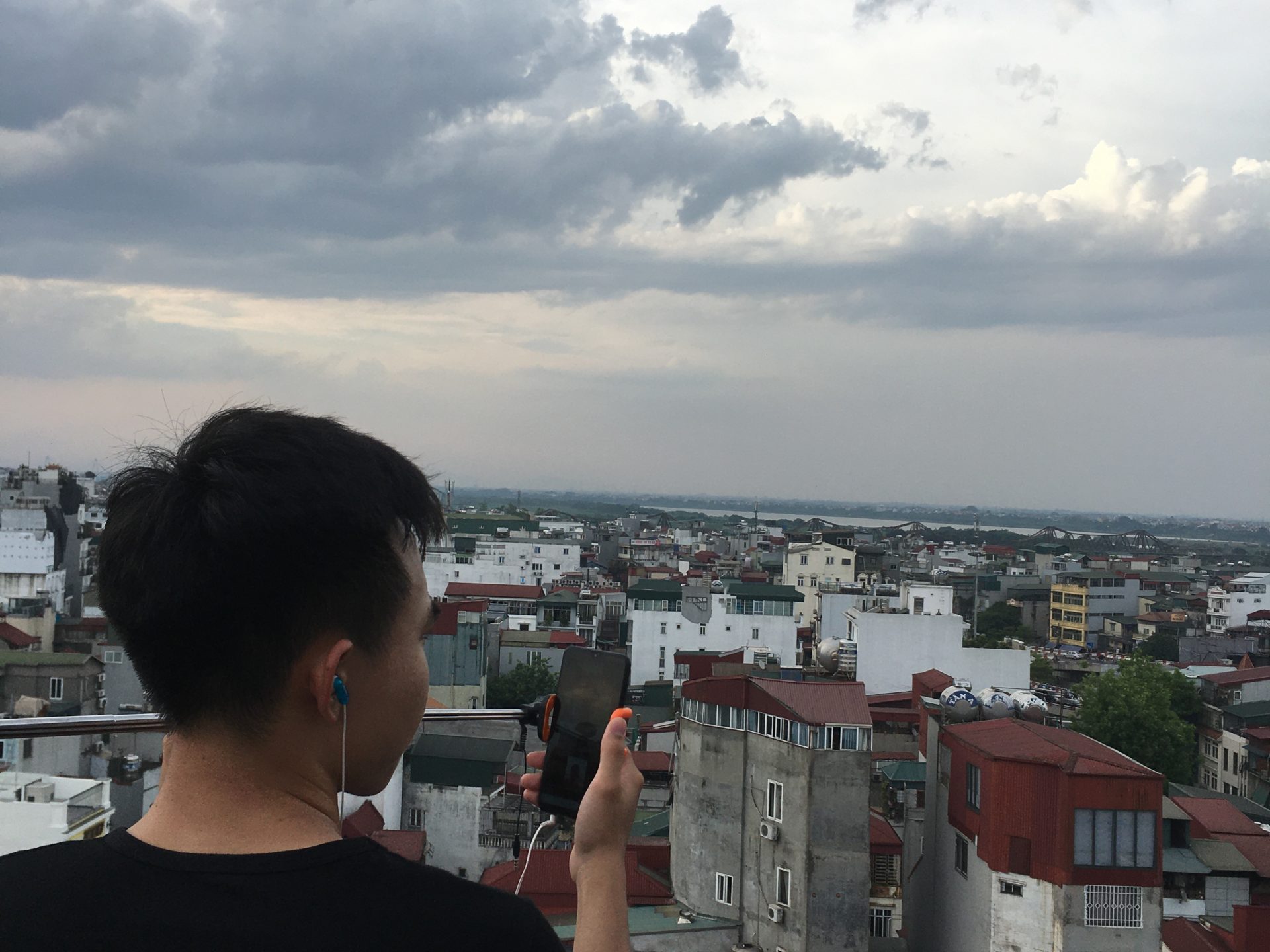 a man standing in front of a crowd